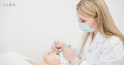 Probleme mit der Haltbarkeit von Wimpernverlängerungen durch Masken