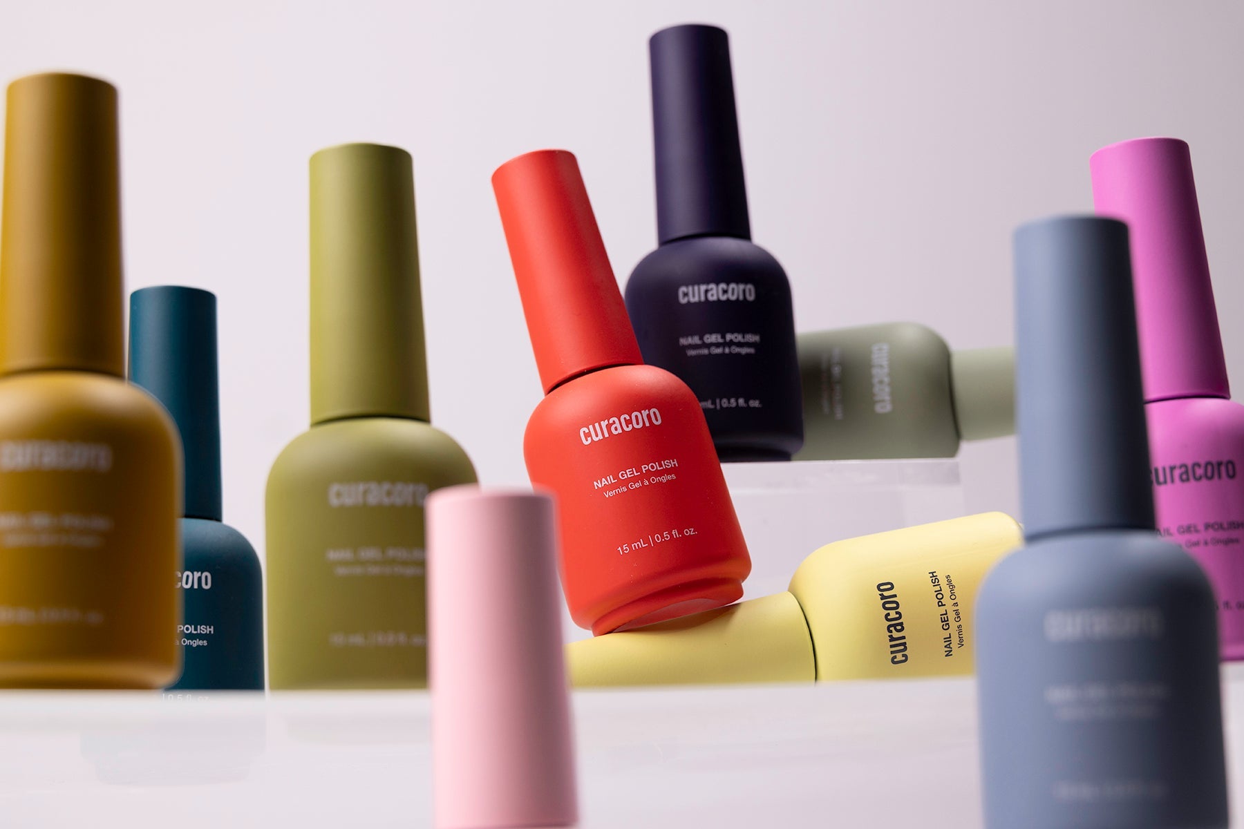 Curacoro Nails