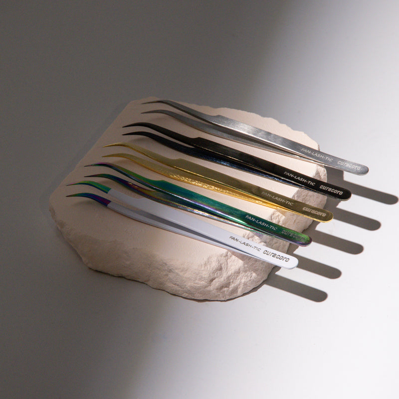 Fan-lash-tic Tweezer