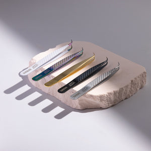 Lashy and Classy Tweezer