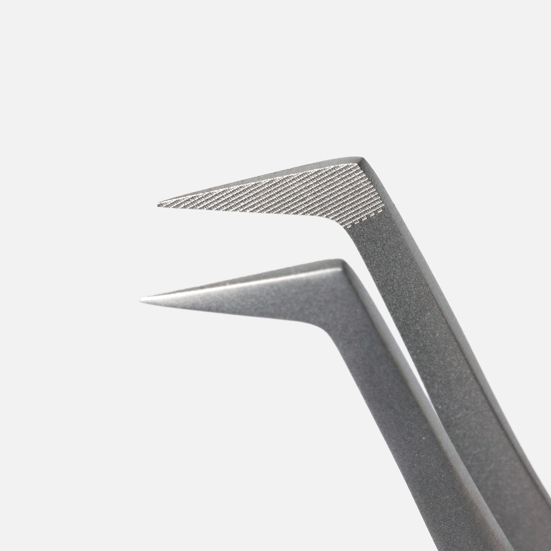 StarBorn L-Shaped Tweezer – Textured Volume Lash Tool | Curacoro