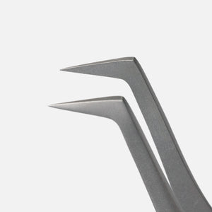 StarBorn L-Shaped Tweezer – Textured Volume Lash Tool | Curacoro