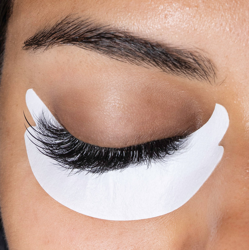 Bio Gel Eye Pad displayed beneath a model&