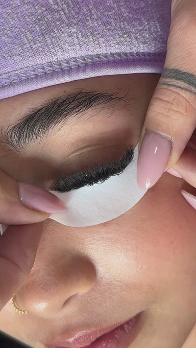 Remove false lashes with 3-minutes Adhesive Melter (Eyelash Extension Cream Remover)